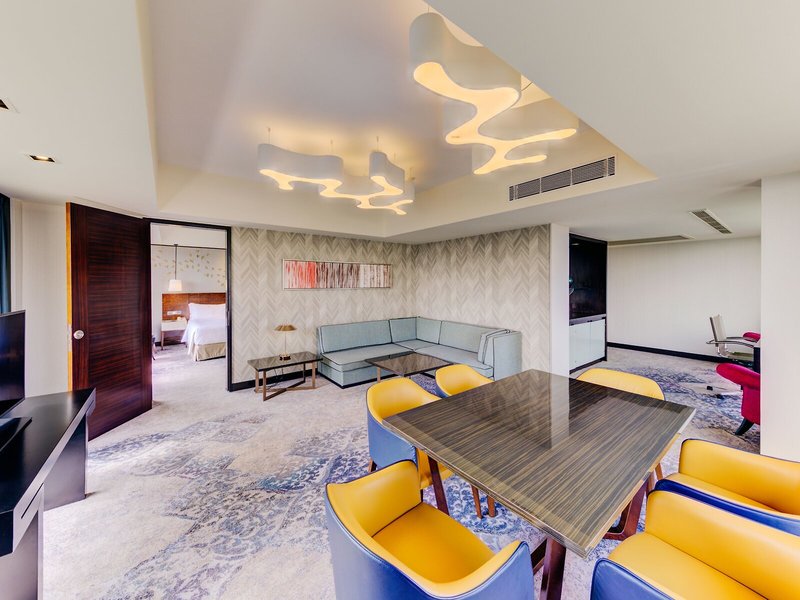 Cinnamon Grand Hotel 31