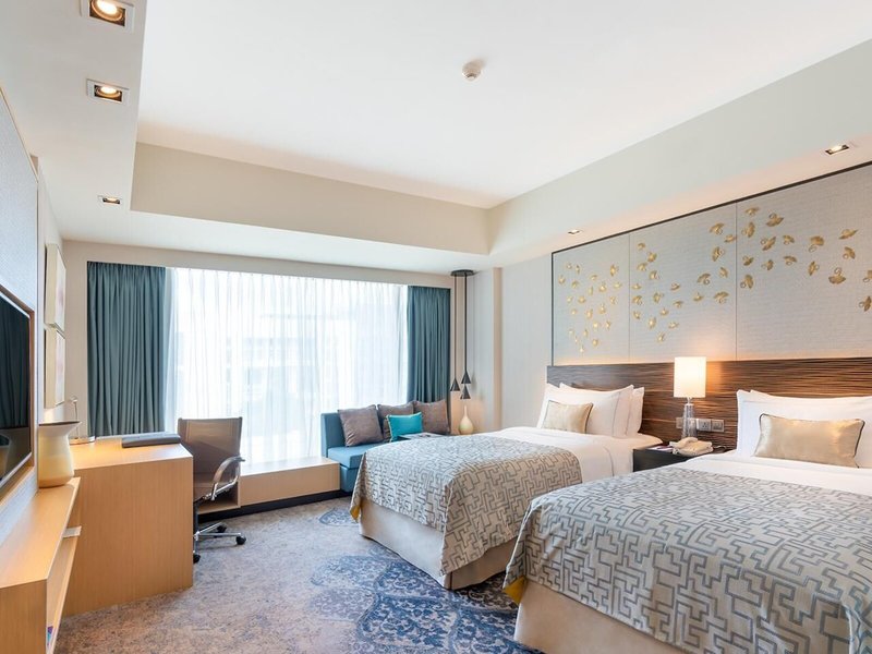 Cinnamon Grand Hotel 47