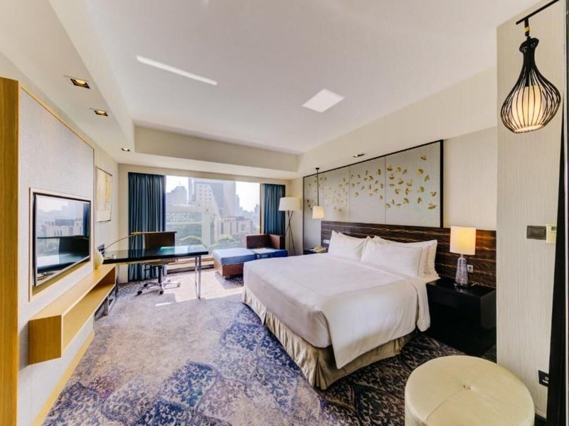 Cinnamon Grand Hotel 49