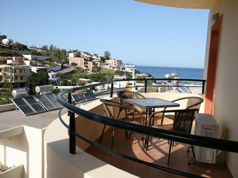 Elpis Studios & Appartements 7