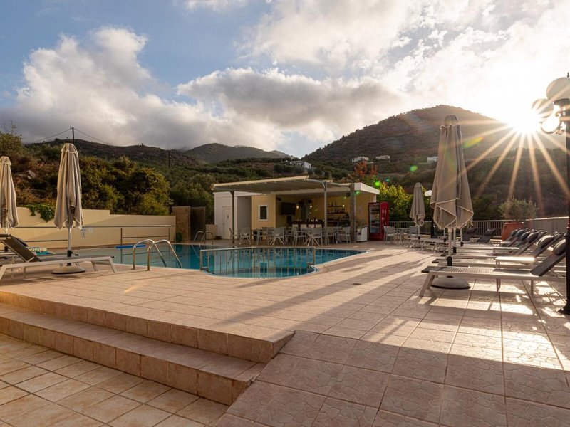 Elpis Studios & Appartements 10