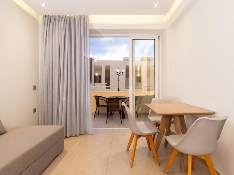 Elpis Studios & Appartements 36