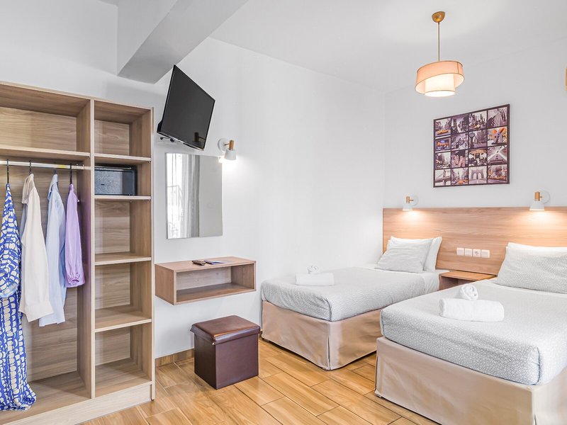 Happy Days 42 - Room Example