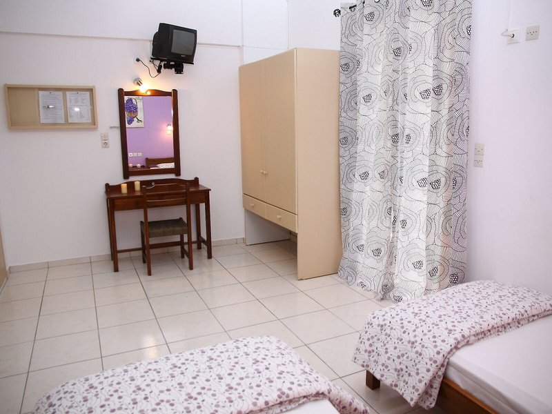 Happy Days 45 - Room Example