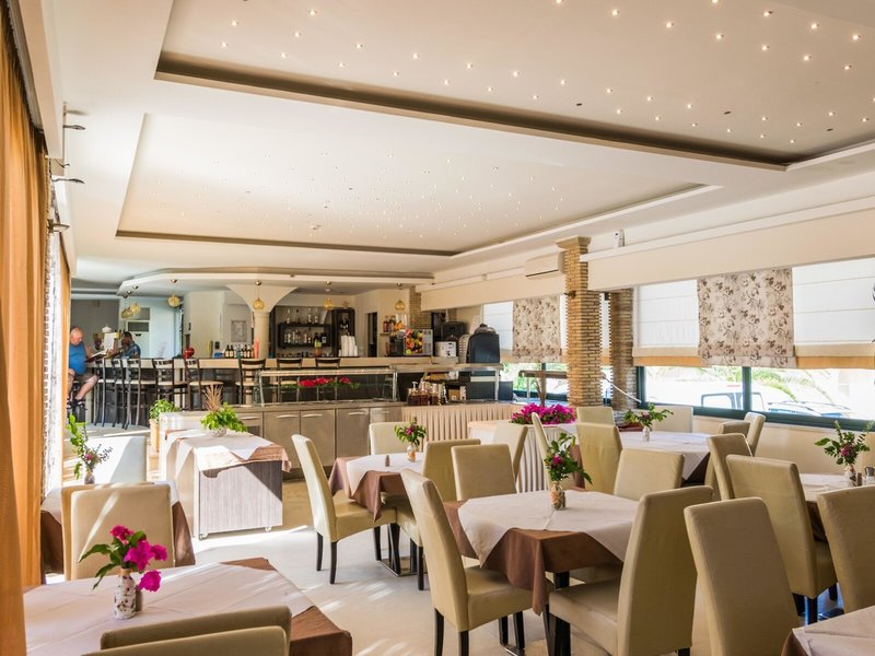 Zante Plaza Hotel & Apartments 12