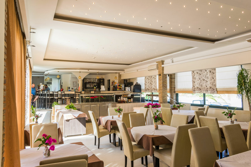 Zante Plaza Hotel & Apartments 7