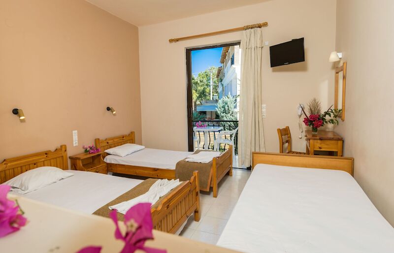Zante Plaza Hotel & Apartments 9