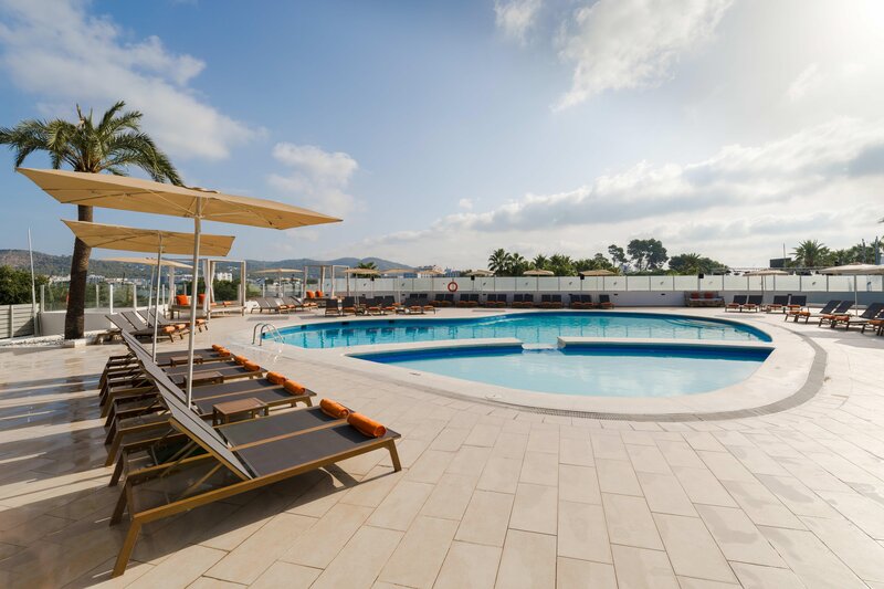 THB Ocean Beach 32