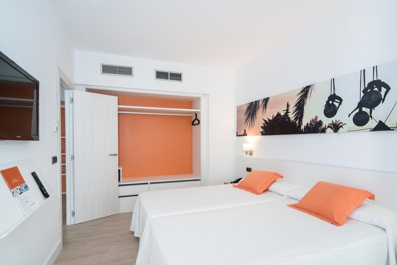 THB Ocean Beach 44