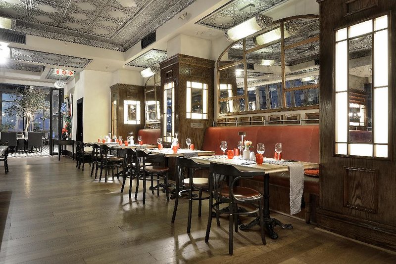 The DAVINCI Hotel & Suites 4