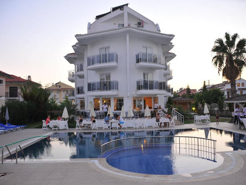 Nevada Hotel & Spa 4