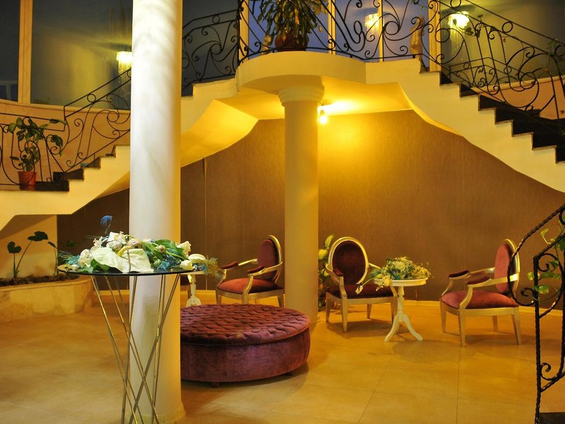 Nevada Hotel & Spa 18