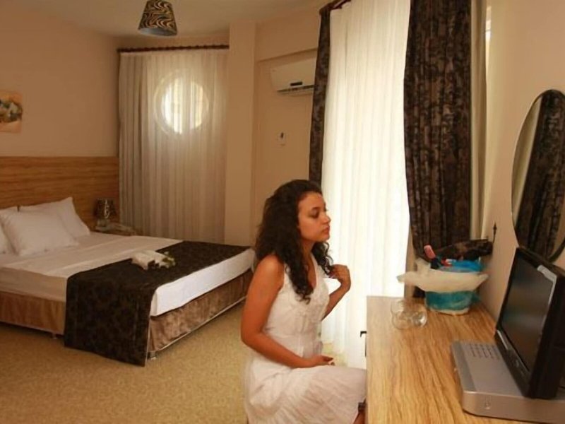 Nevada Hotel & Spa 25