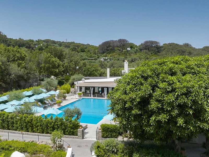 Garden & Villas Resort 1