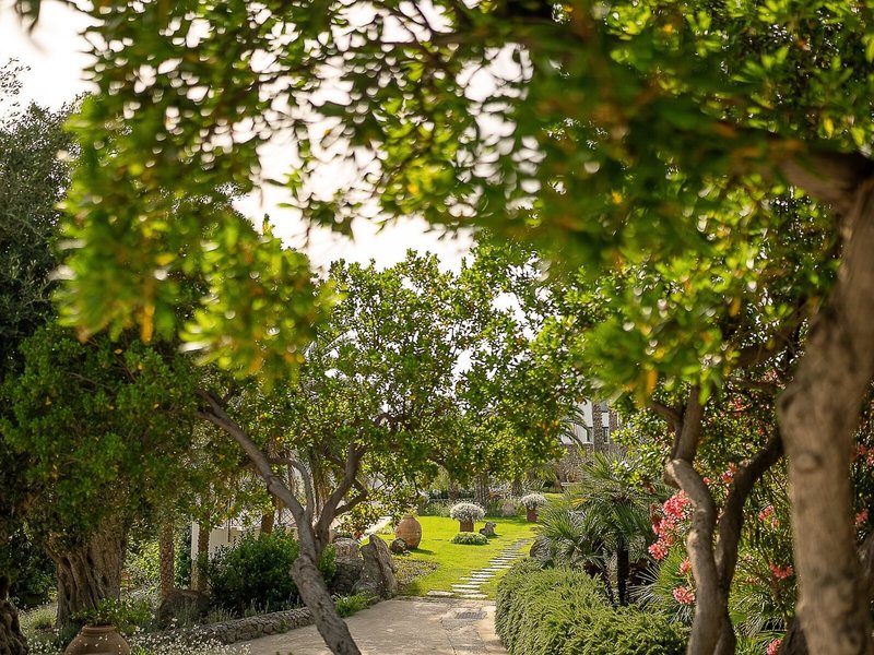 Garden & Villas Resort 13