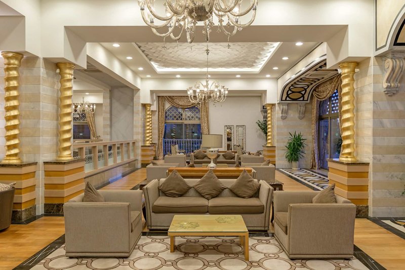 Royal Holiday Palace 9