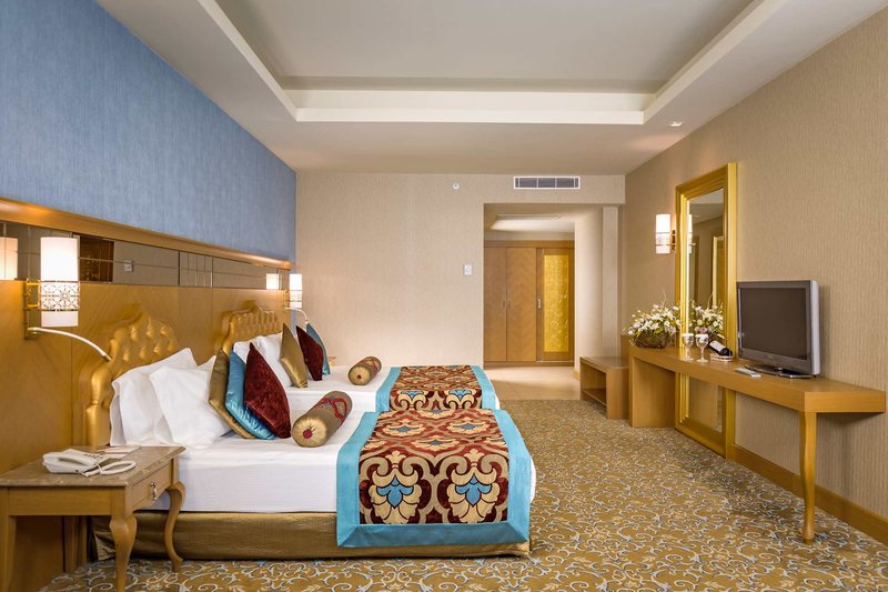 Royal Holiday Palace 19