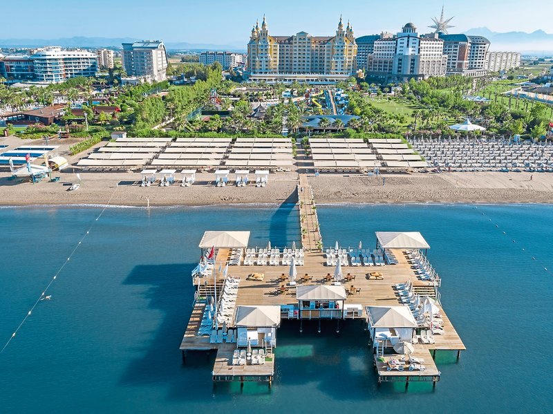 Royal Holiday Palace 1