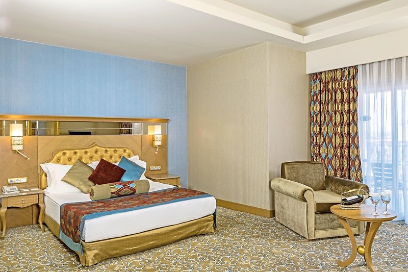 Royal Holiday Palace 2