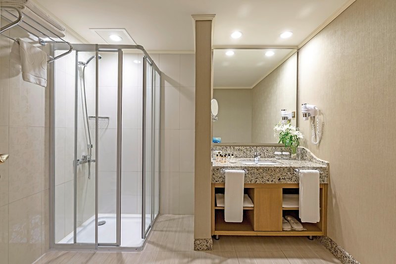 Royal Holiday Palace 8