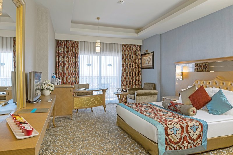 Royal Holiday Palace 10