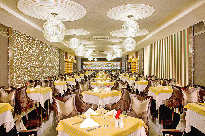 Royal Holiday Palace 23