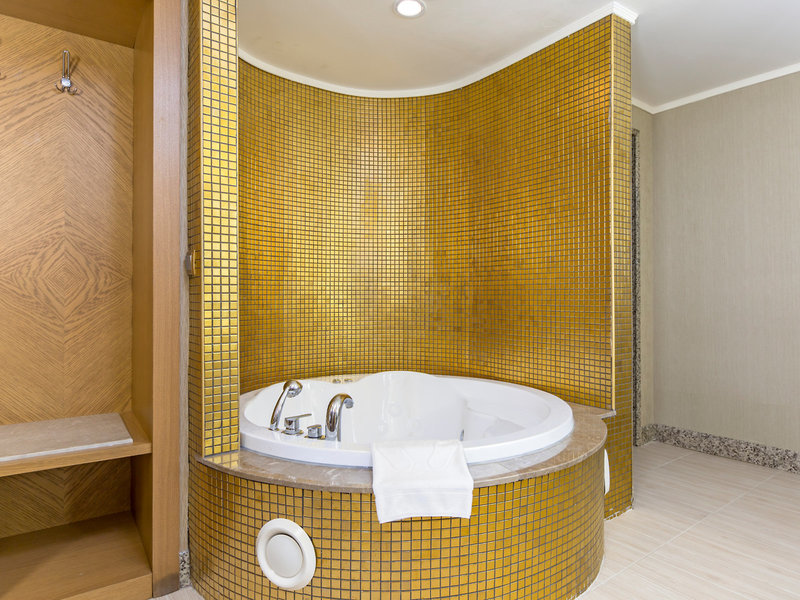 Royal Holiday Palace 47