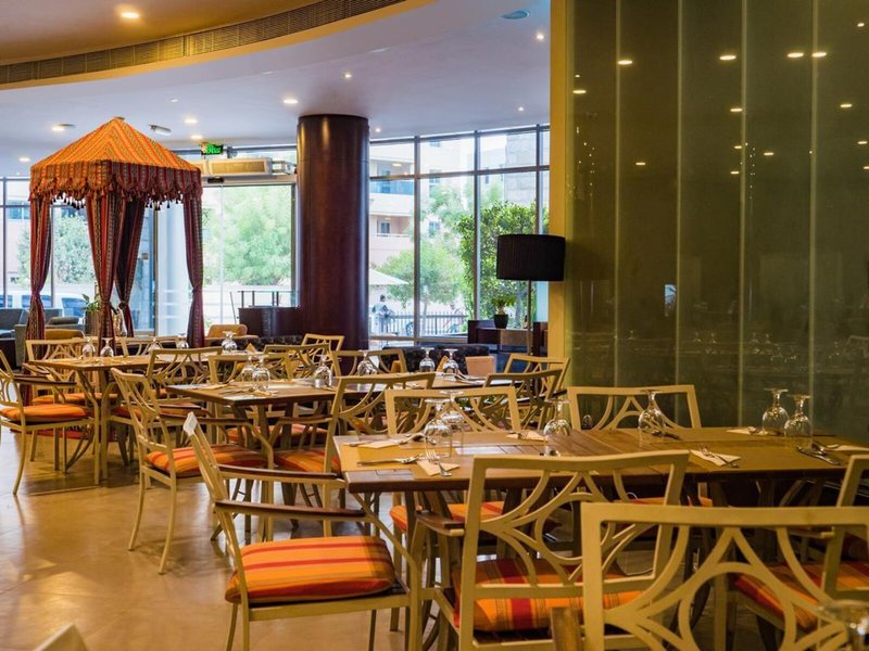 Signature Hotel Apartments & Spa Marina 11