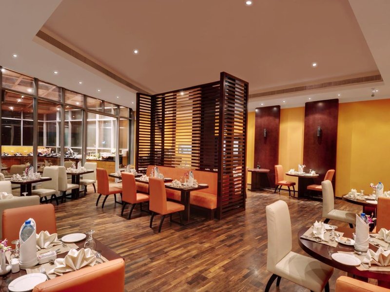 Signature Hotel Apartments & Spa Marina 12