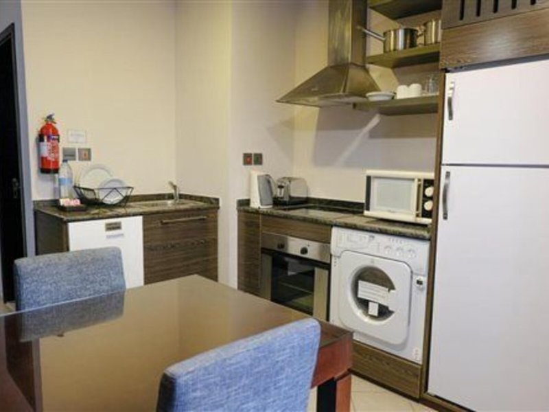 Signature Hotel Apartments & Spa Marina 32