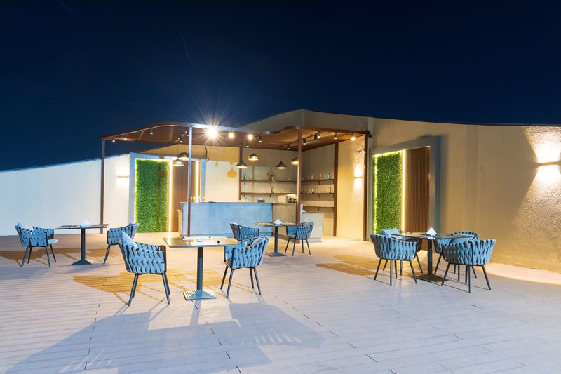 Cassells Al Barsha 3 - Terrace