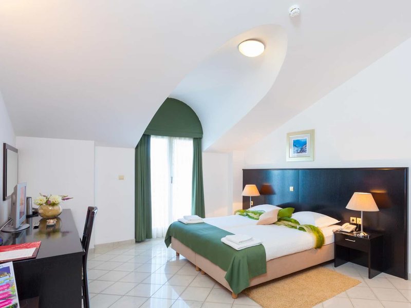 Milenij Makarska 10 - Room Example