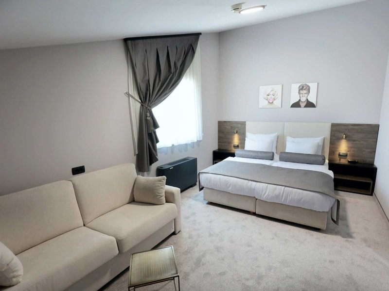 Milenij Makarska 13 - Room Example