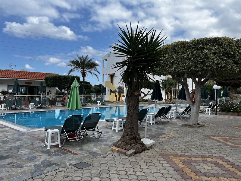 Nikolas Villas Apartments 10