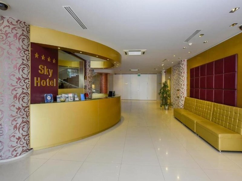 Sky Hotel 8