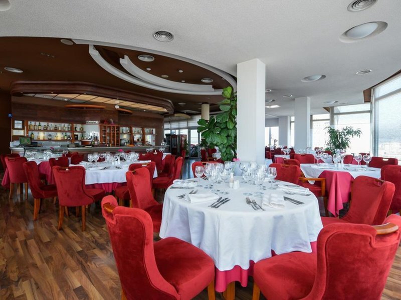 Sky Hotel 13