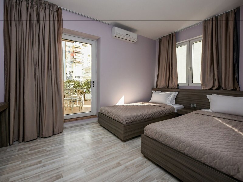 Sky Hotel 21