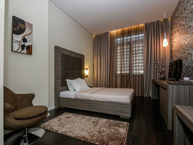 Sky Hotel 23