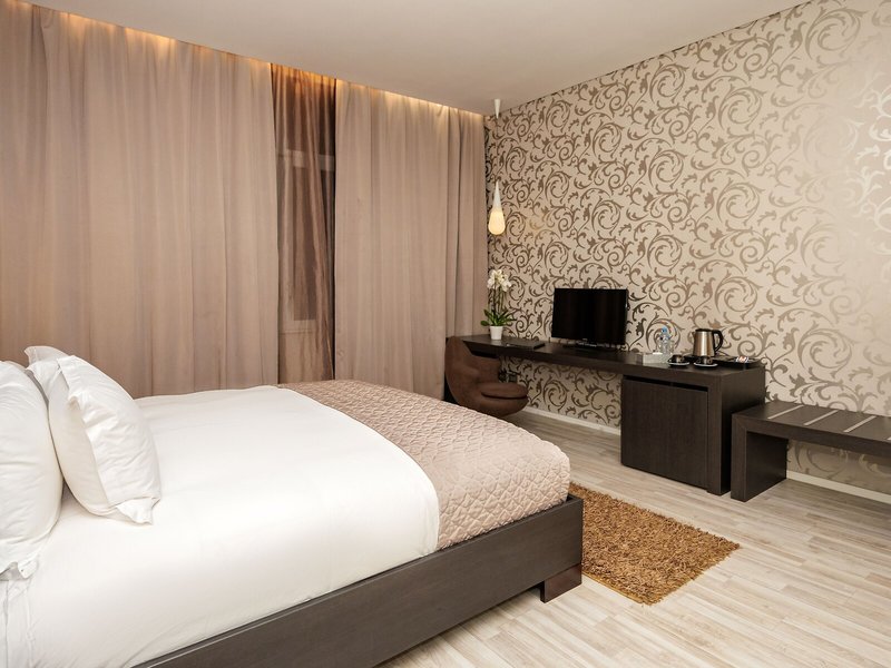 Sky Hotel 27