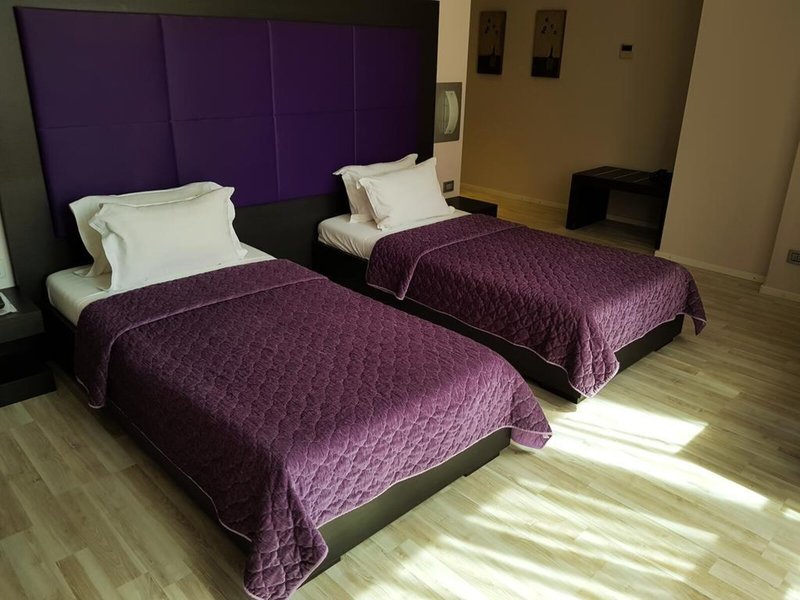 Sky Hotel 36