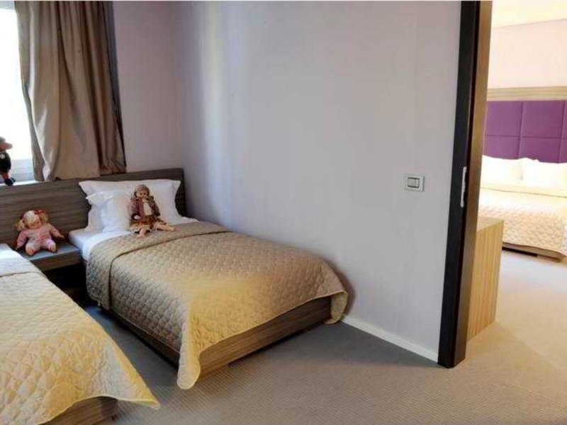 Sky Hotel 37