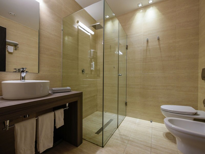 Sky Hotel 42