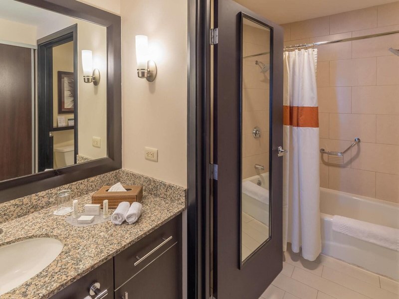 Residence Inn San Jose Escazu 36
