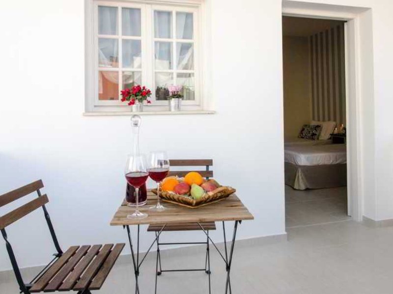 Golden Sun 22 - Restaurant