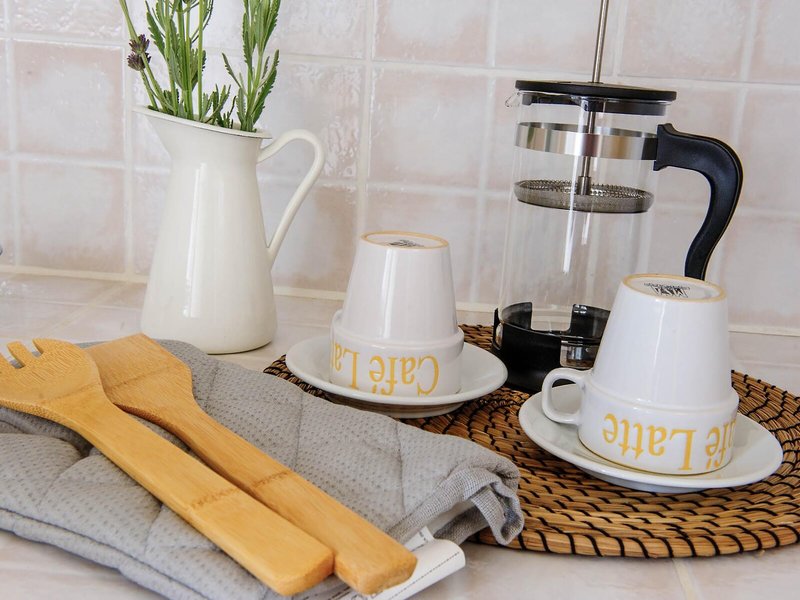 Golden Sun 25 - Restaurant