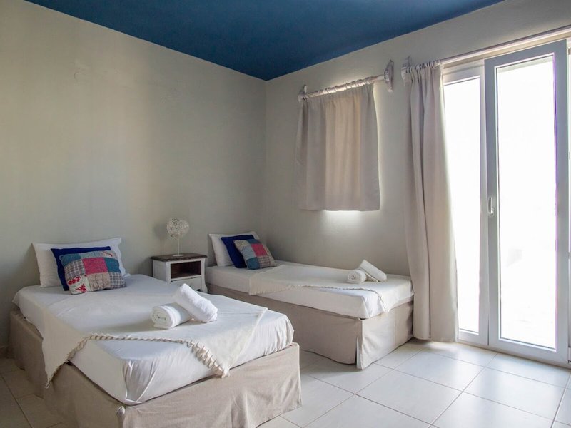 Golden Sun 31 - Room Example