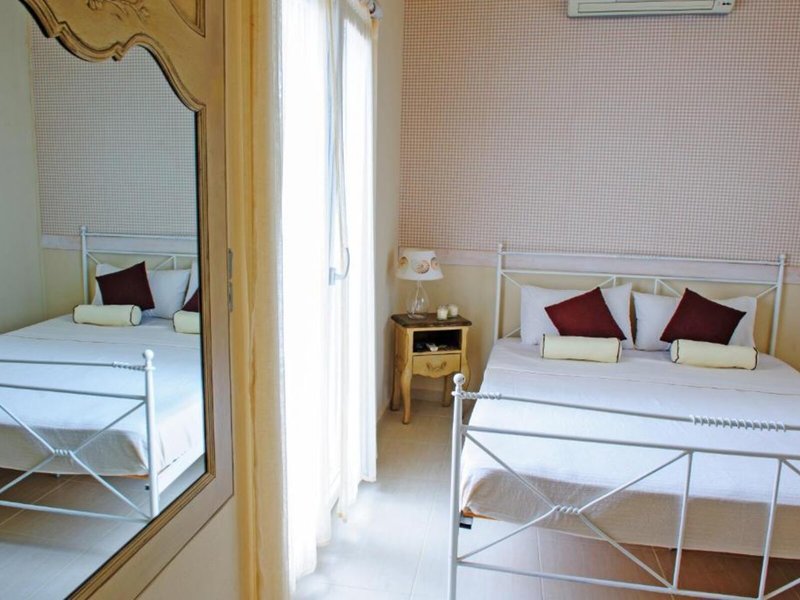 Golden Sun 40 - Room Example