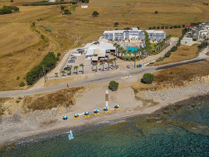 Mammis Beach Hotel 5