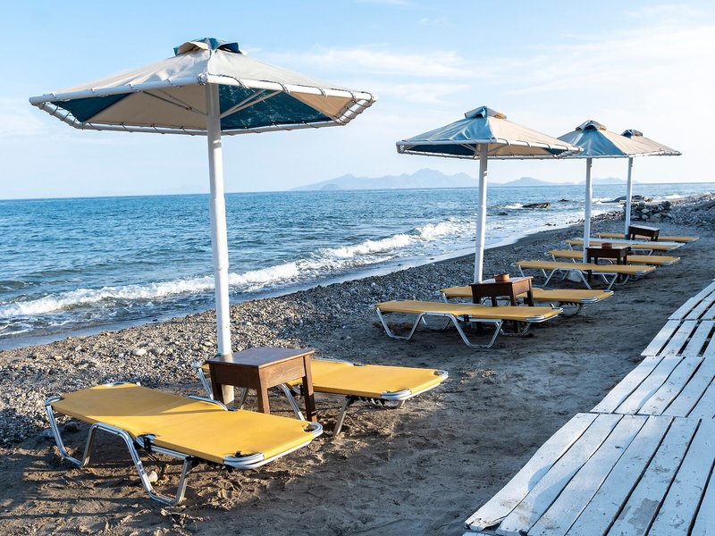 Mammis Beach Hotel 8