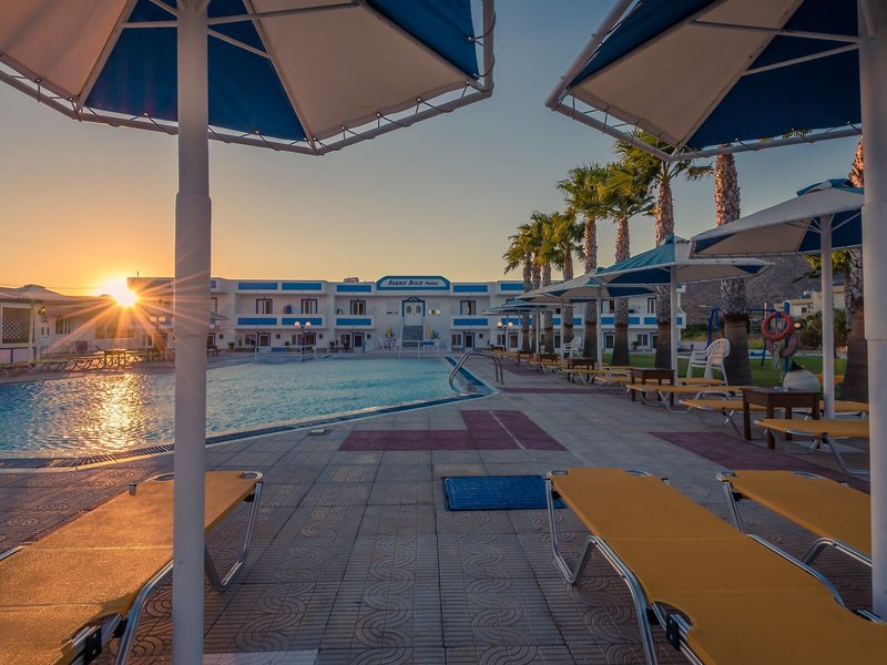 Mammis Beach Hotel 10